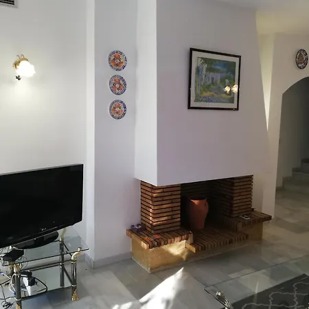 Apartment Fuer 4 Personen Und 1 Kind In Andalusien *